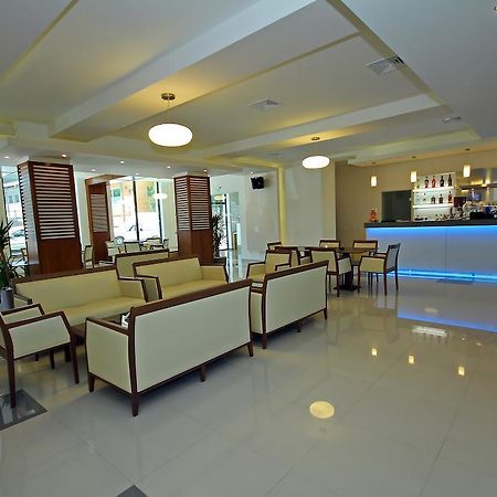 Hotel Eden Tulcea Buitenkant foto