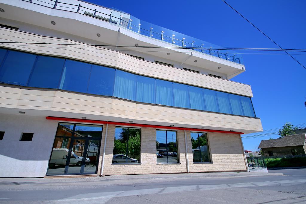 Hotel Eden Tulcea Buitenkant foto