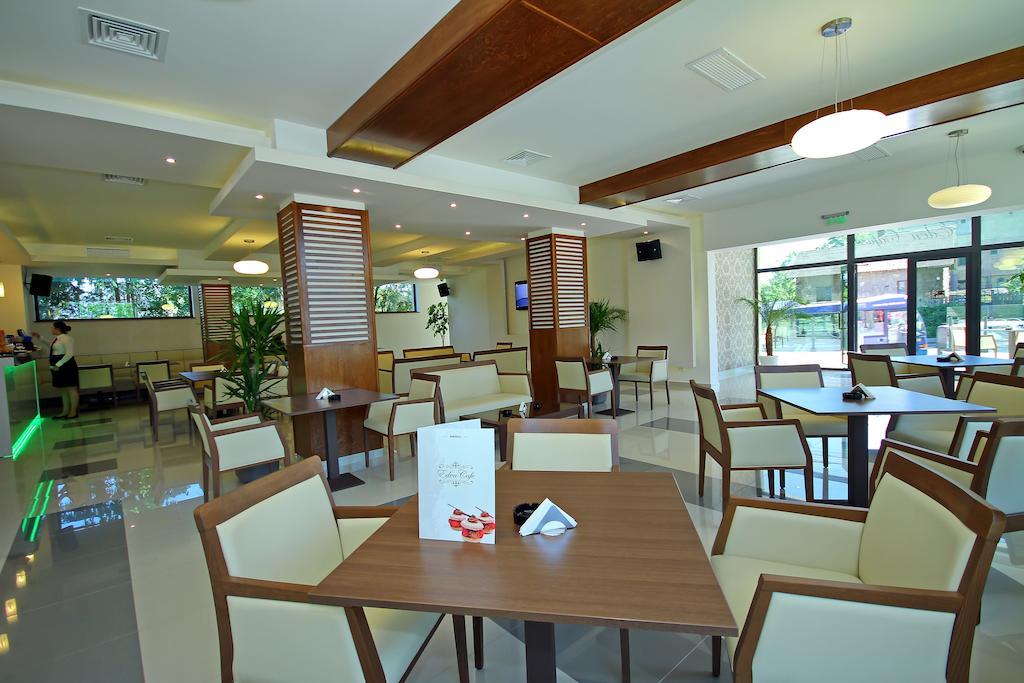 Hotel Eden Tulcea Buitenkant foto