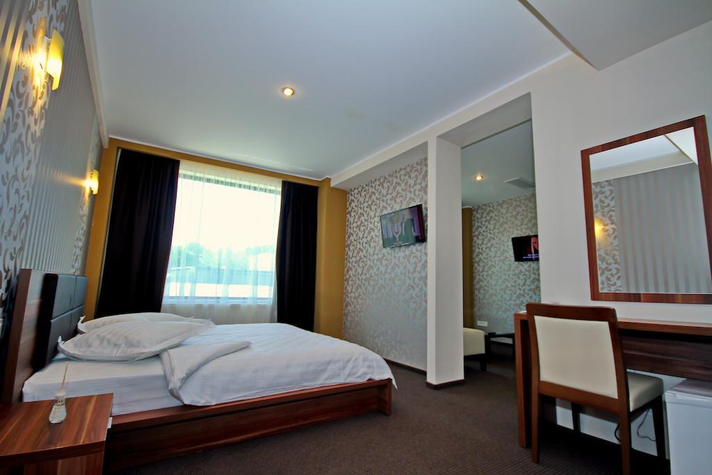 Hotel Eden Tulcea Kamer foto